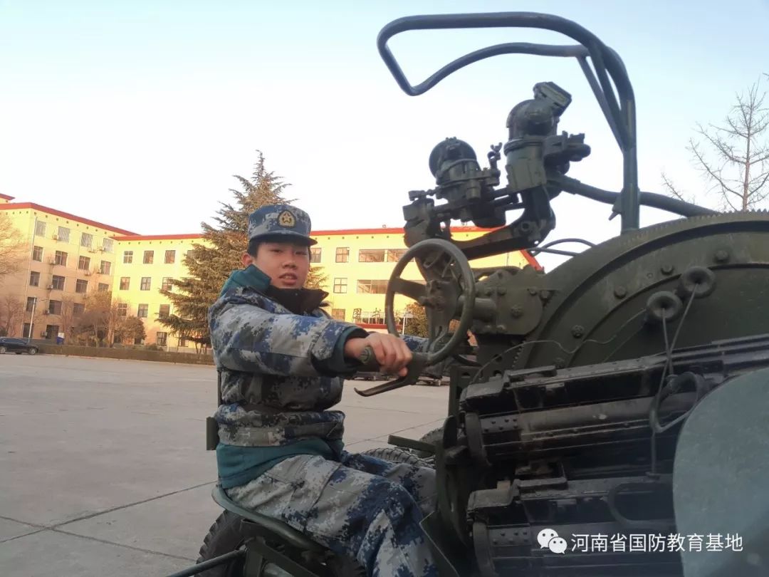 包含浙江彩虹对抗河南雄鹰，场上对决激烈的词条